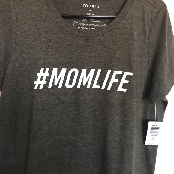 Torrid “Mom Life” Crew Neck T-Shirt - Size M - Picture 3 of 9